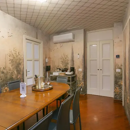 Pantheon Palazzo Nari *