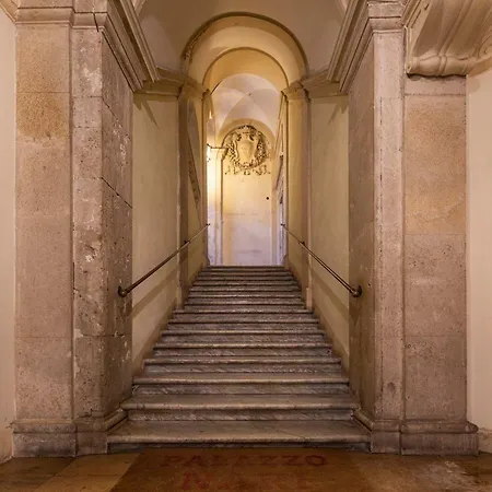 Pantheon Palazzo Nari *